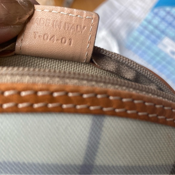 BURBERRY Blue NOVA CHECK POUCH💙Excellent Condition🔥Made in Italy🇮🇹 7”x 5”!🔥 - Picture 7 of 11